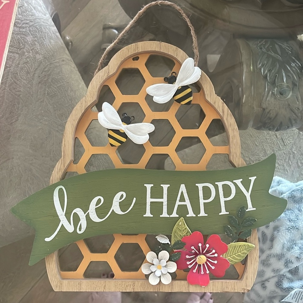 Wall Decor “Bee Happy”